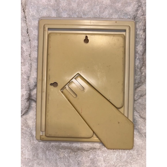 Vintage Floral Ceramic Picture Frame White Purple Lilies Hand Painted Oval 5x7 - Picture 3 of 3